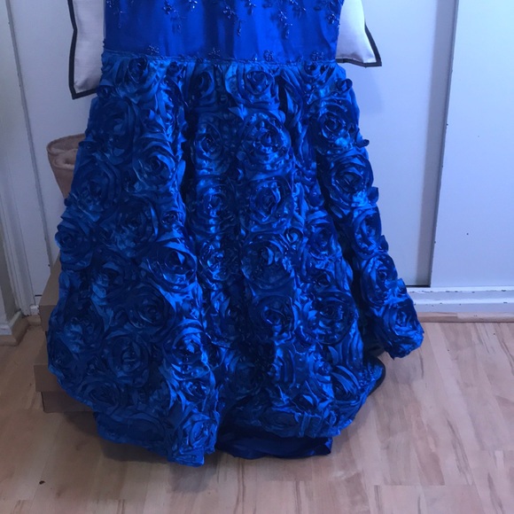 PROM DRESS - Picture 1 of 8