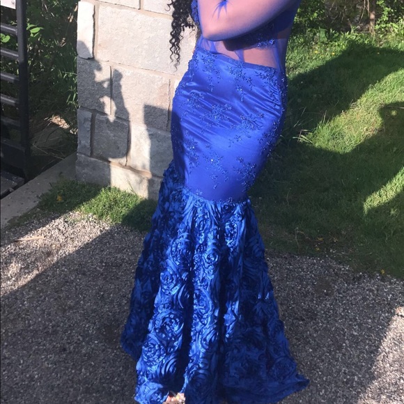 PROM DRESS - Picture 5 of 8