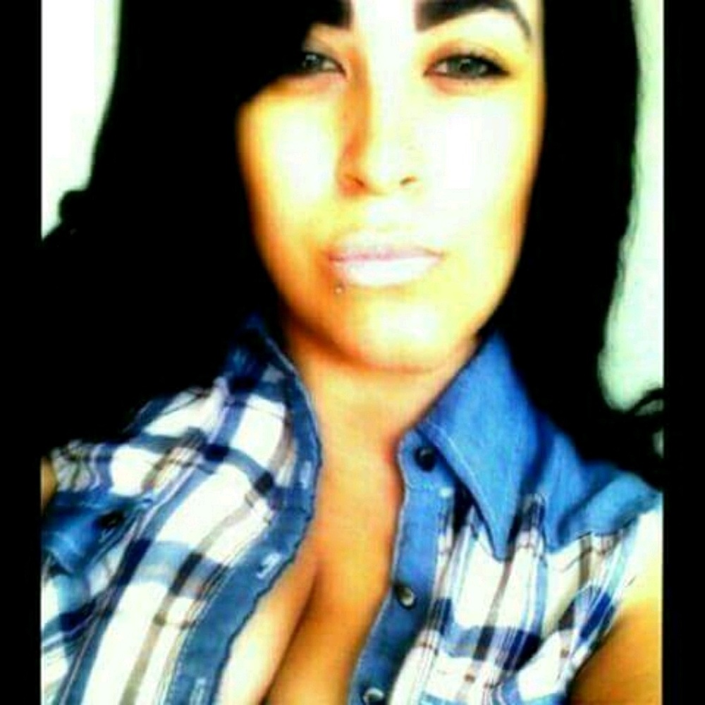 Meet your Posher, Nina