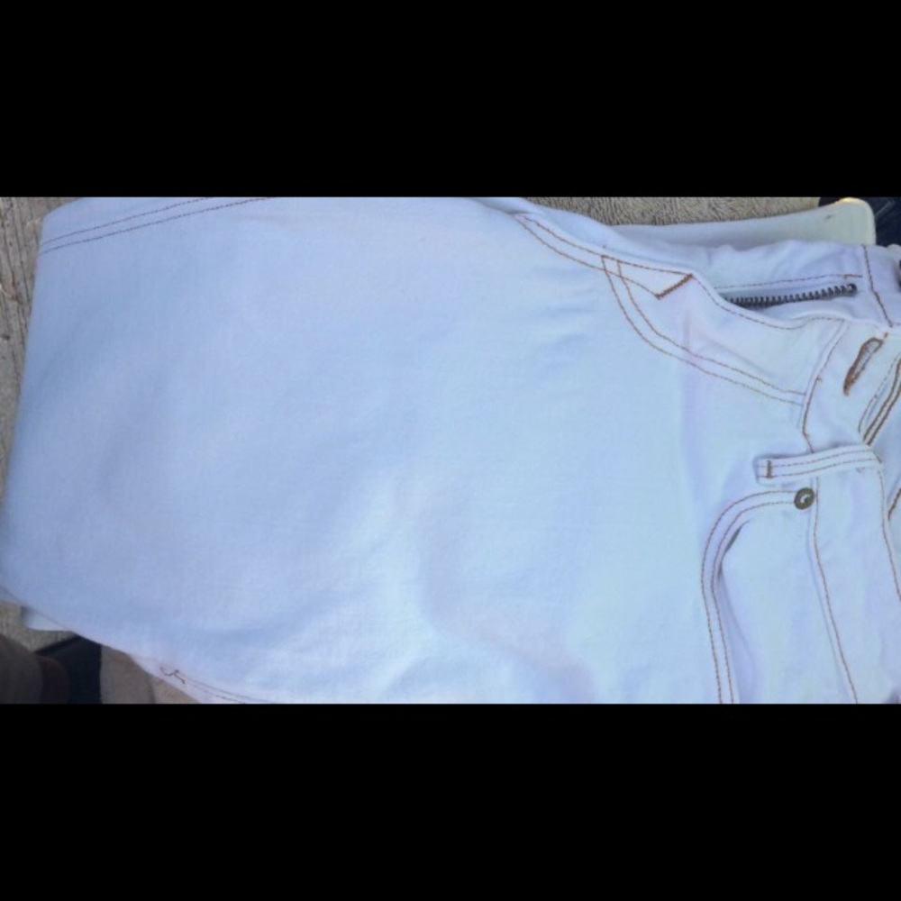 True religion jeans and shirts - Picture 4 of 8