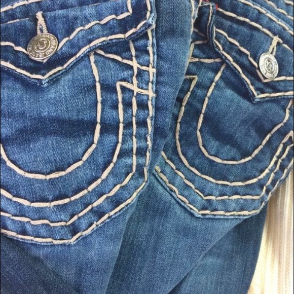 True religion jeans and shirts - Picture 6 of 8