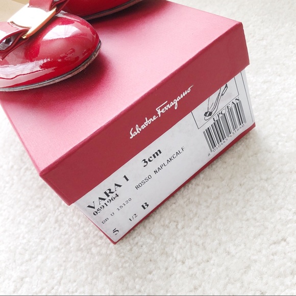 ⭐️Salvatore Ferragamo VARA Pump (size: 5.5B) - Picture 8 of 8