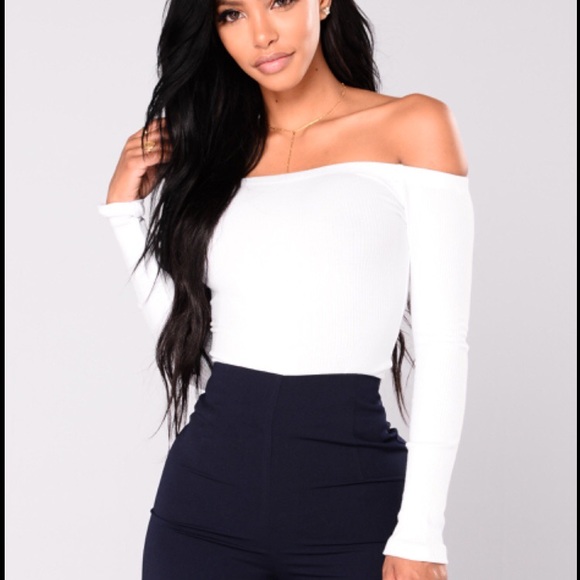 Off the shoulder white long sleeve - Picture 1 of 4