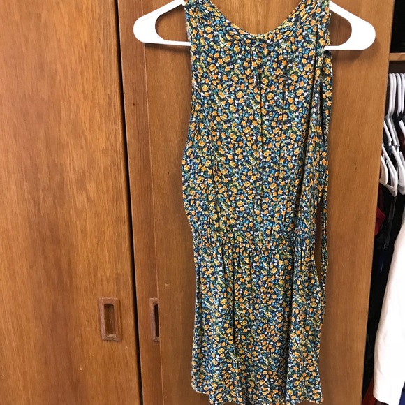 F21 floral print romper w/ open back - Picture 1 of 2