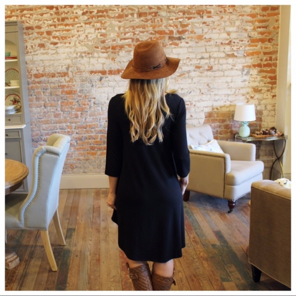 LAST ONE! Black 3/4 sleeve dress with pockets - Picture 3 of 3