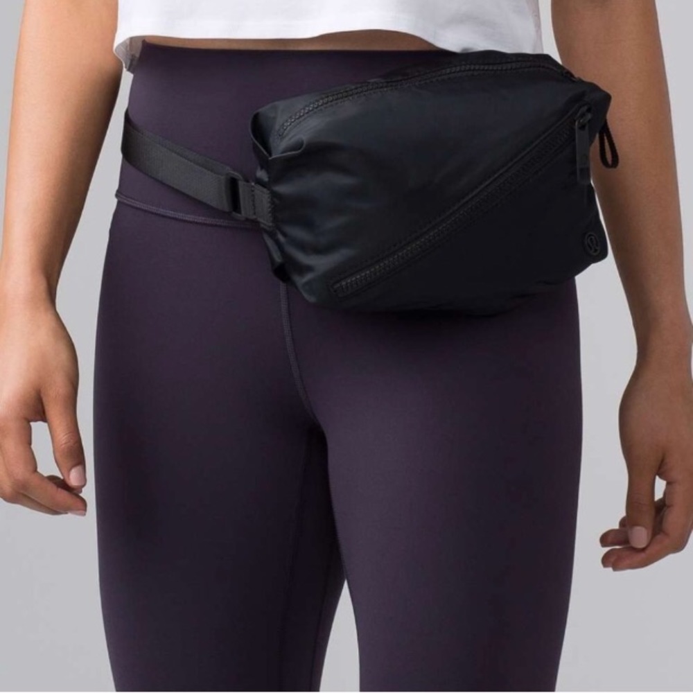 Lululemon Fast Track Bag