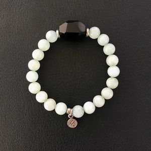 T. Jazelle apatite with onyx dreamstone