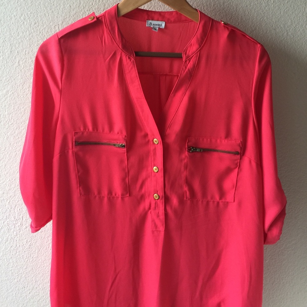 Women’s blouse