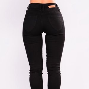 Black Skinny Jeans
