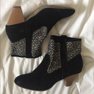 American Eagle Suede Studded Booties Size 8
