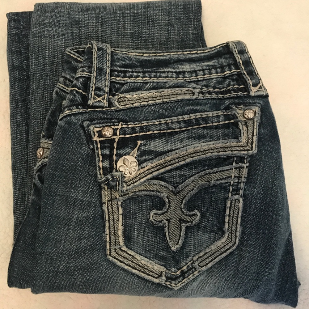Size 29 Rock Revival Women’s Jeans!