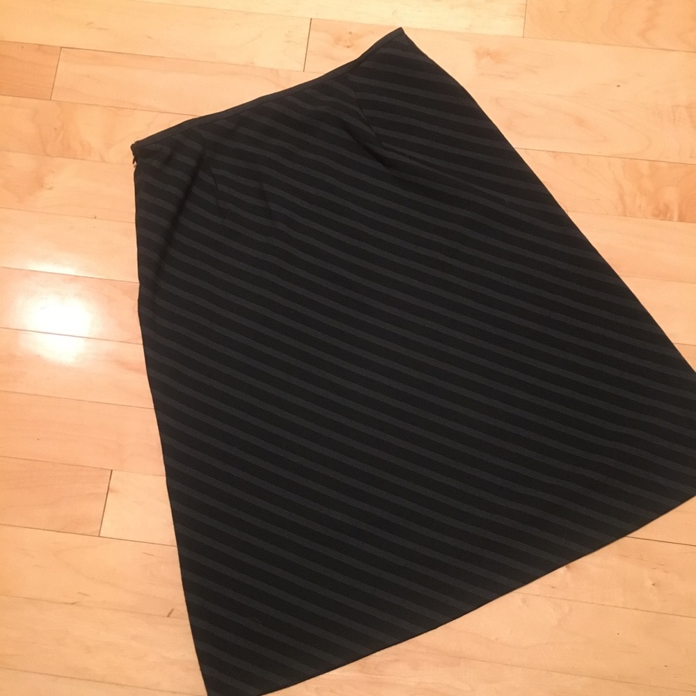 ✨The Limited✨ A-Line Fit & Flare Midi Skirt (10)