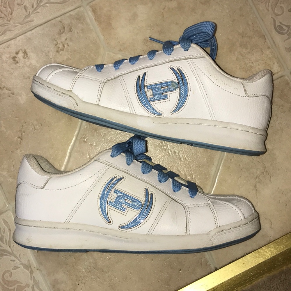 🔥SALE🔥Women’s Phat Farm sneakers size 9
