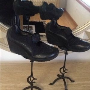 Tsubo platform sneakers...black with Velcro strap.