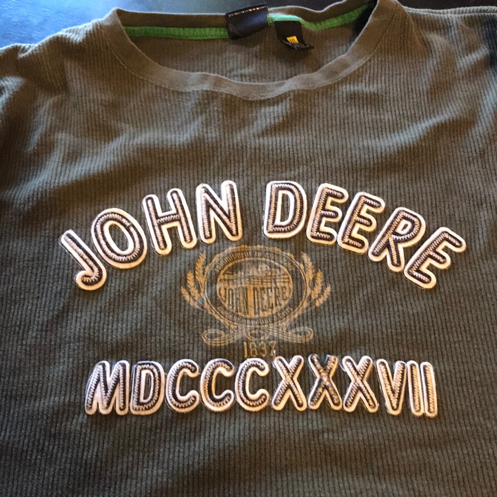 Men’s 2XL John Deere Shirt Great Condition ⭐️