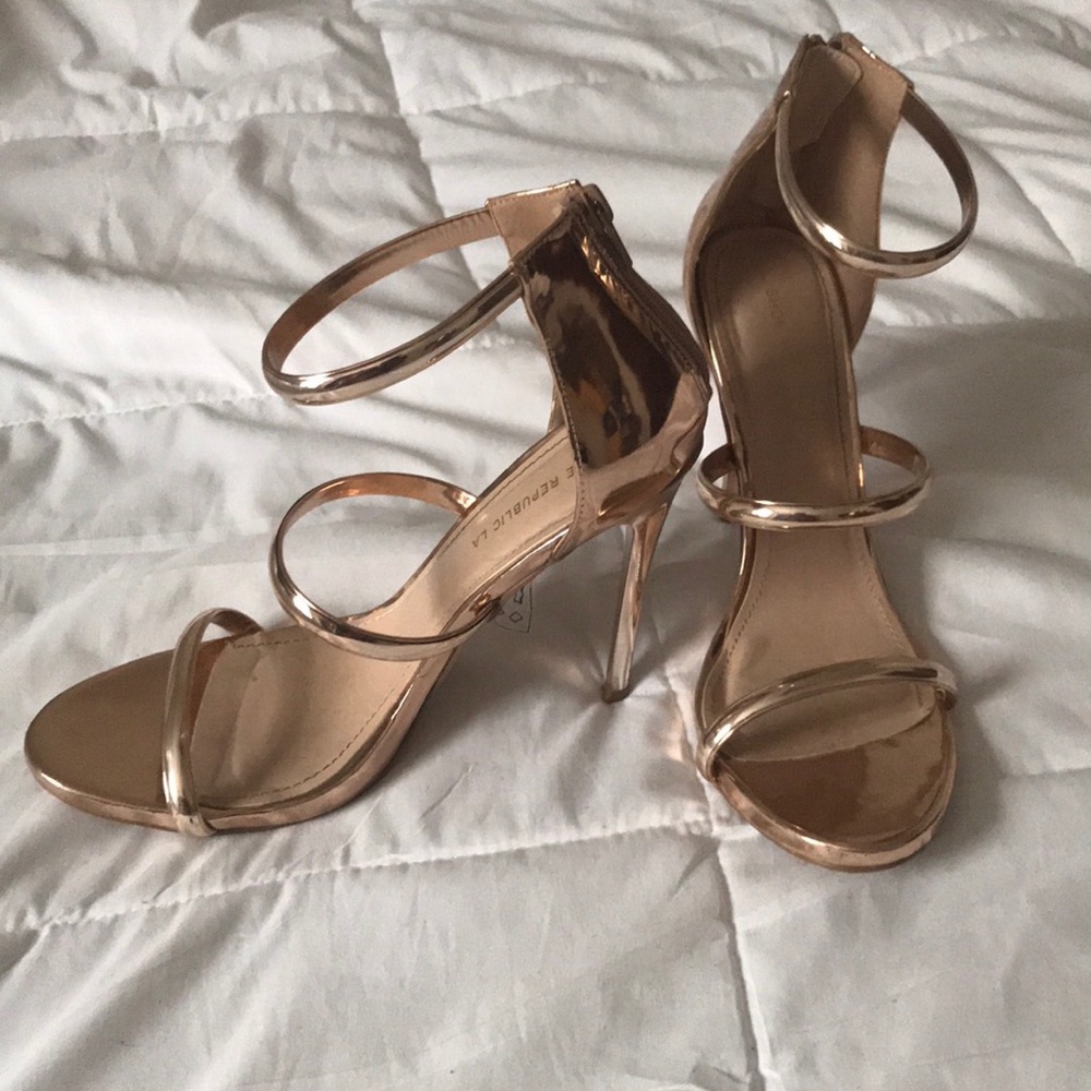 Heels - Picture 2 of 3