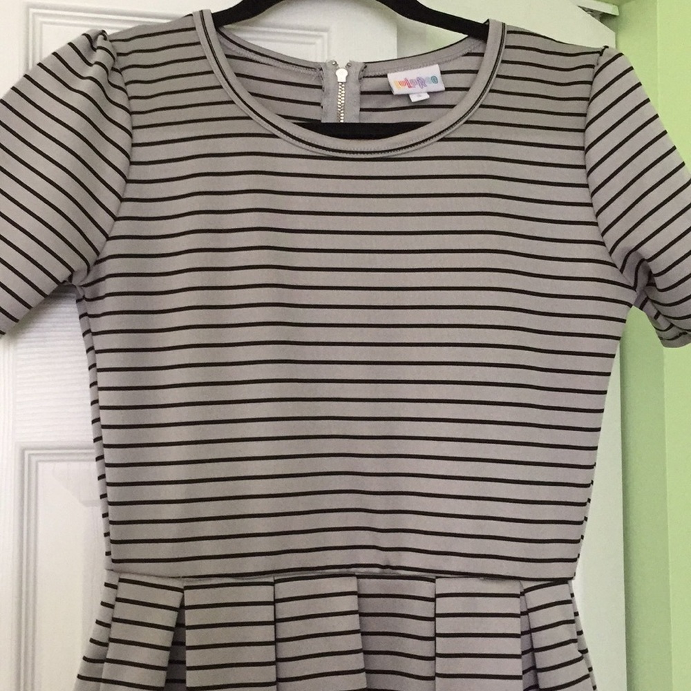 LuLaRoe Small Amelia Black & Grey