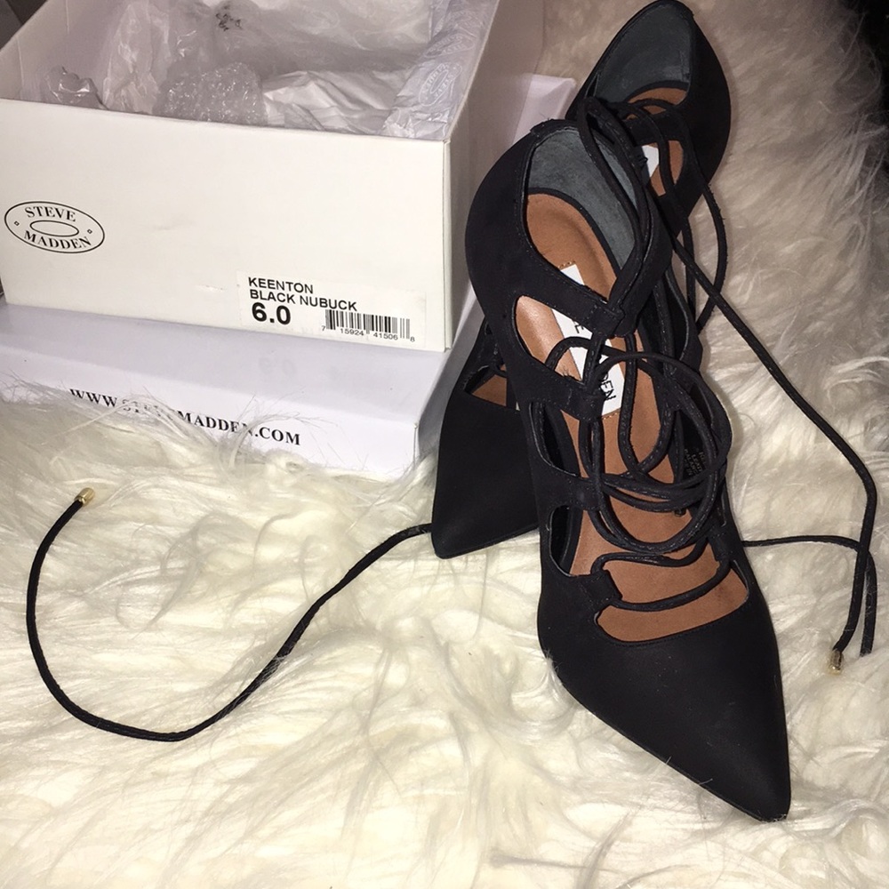 Black nubuck Keenton heel
