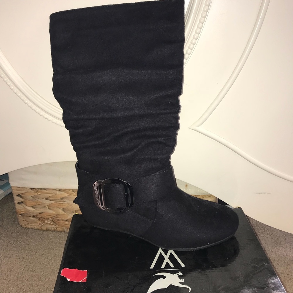 Suede Flat Boots