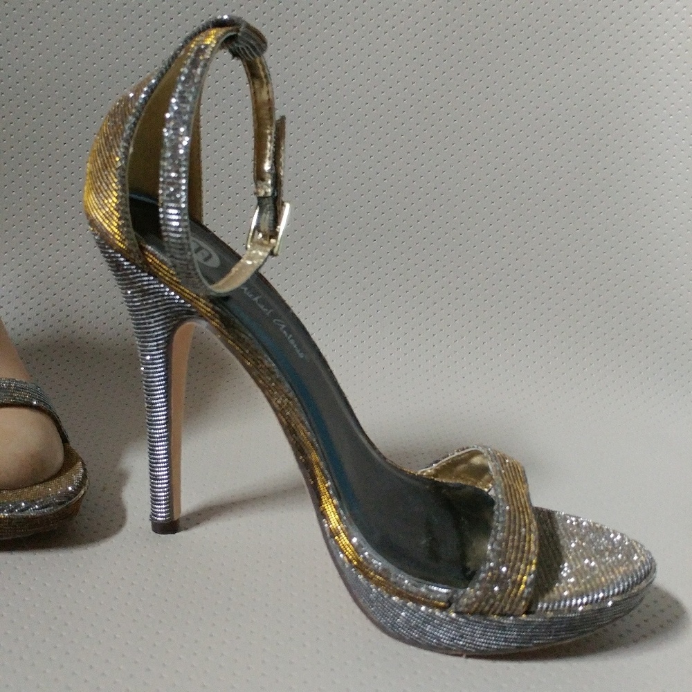 Michael Antonio Iridescent Evening Shoes Size 6