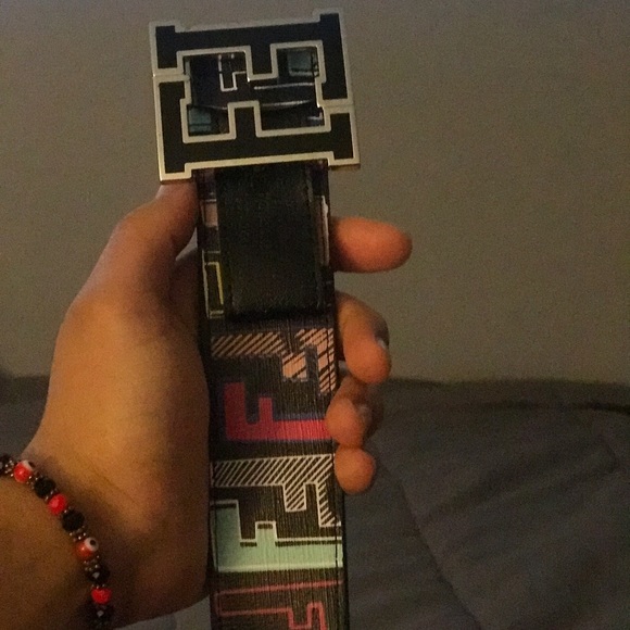 Fendi belt 42-44