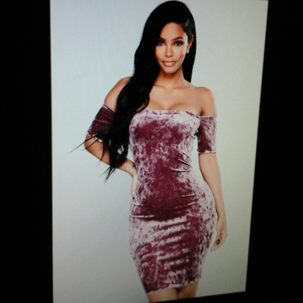 NWT Off The Shoulder Bodycon Dress Size Small