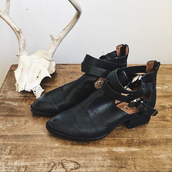 Jeffrey Campbell Shoes - JEFFREY CAMPBELL | leather booties