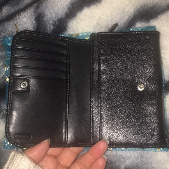 Coach Wallet - Picture 3 of 4