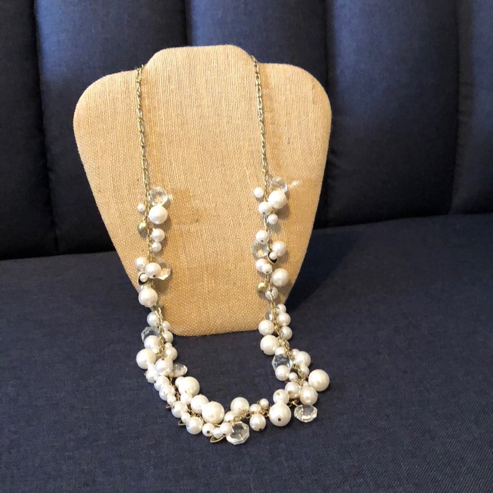 Pearl and crystal drops necklace
