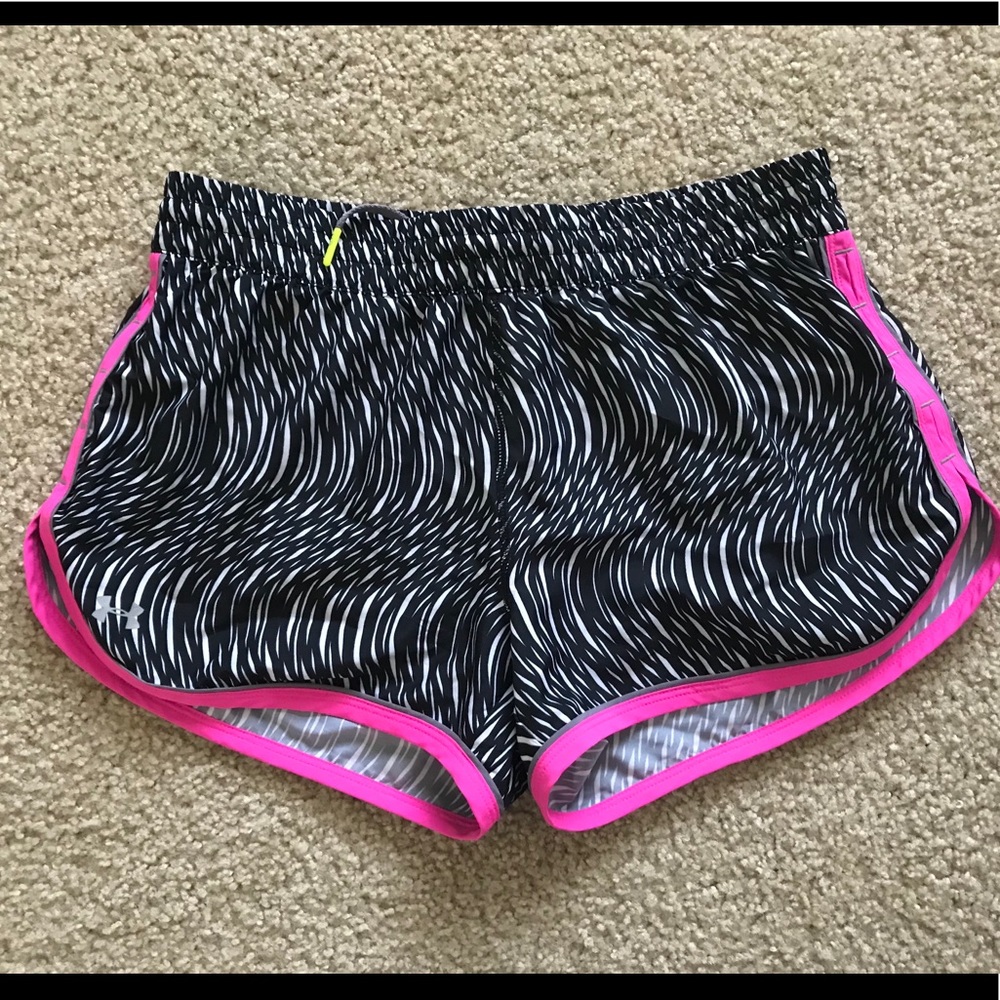 Under Armour athletic shorts sz small
