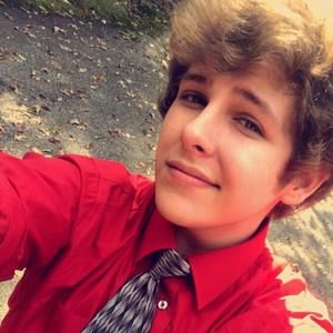 Meet your Posher, Troy