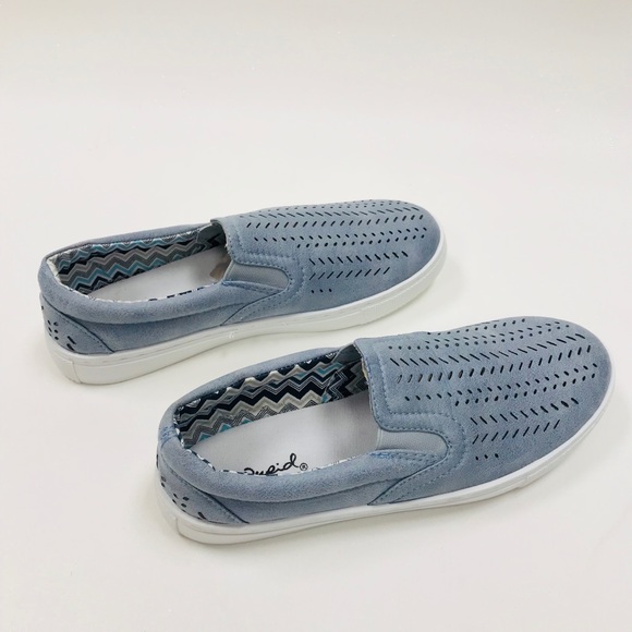 💙Slip On Flats! - Picture 3 of 3