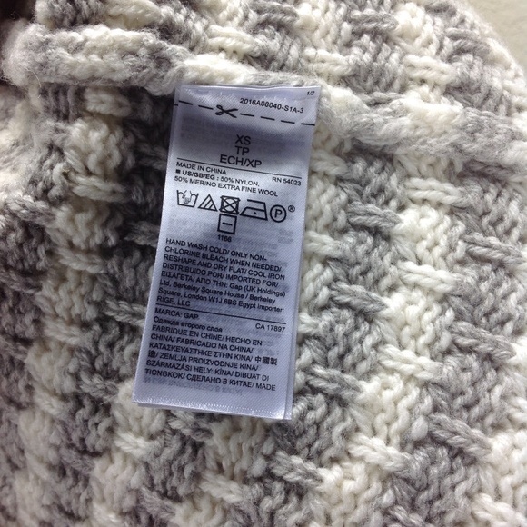 NWT Gap Cream & Gray Striped Cable Knit Turtleneck - Picture 7 of 7