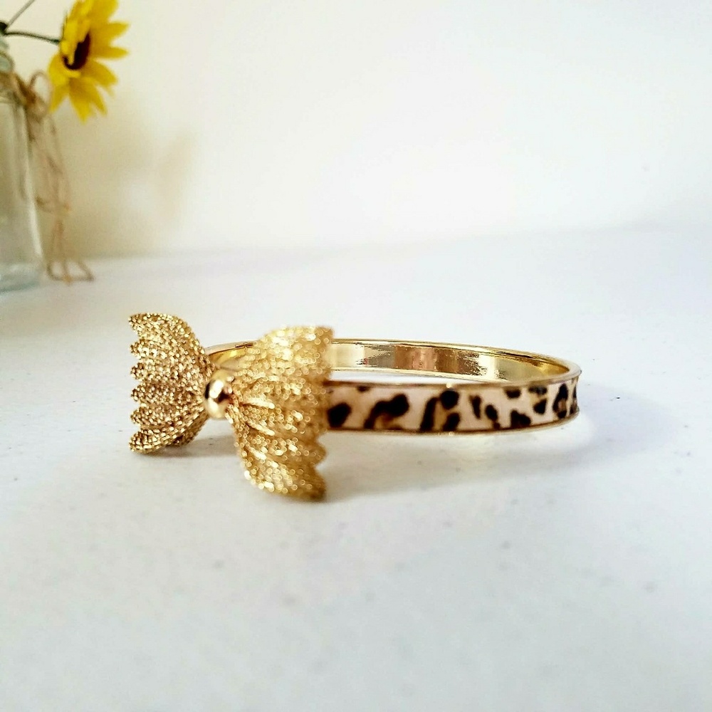 Bow Bracelet