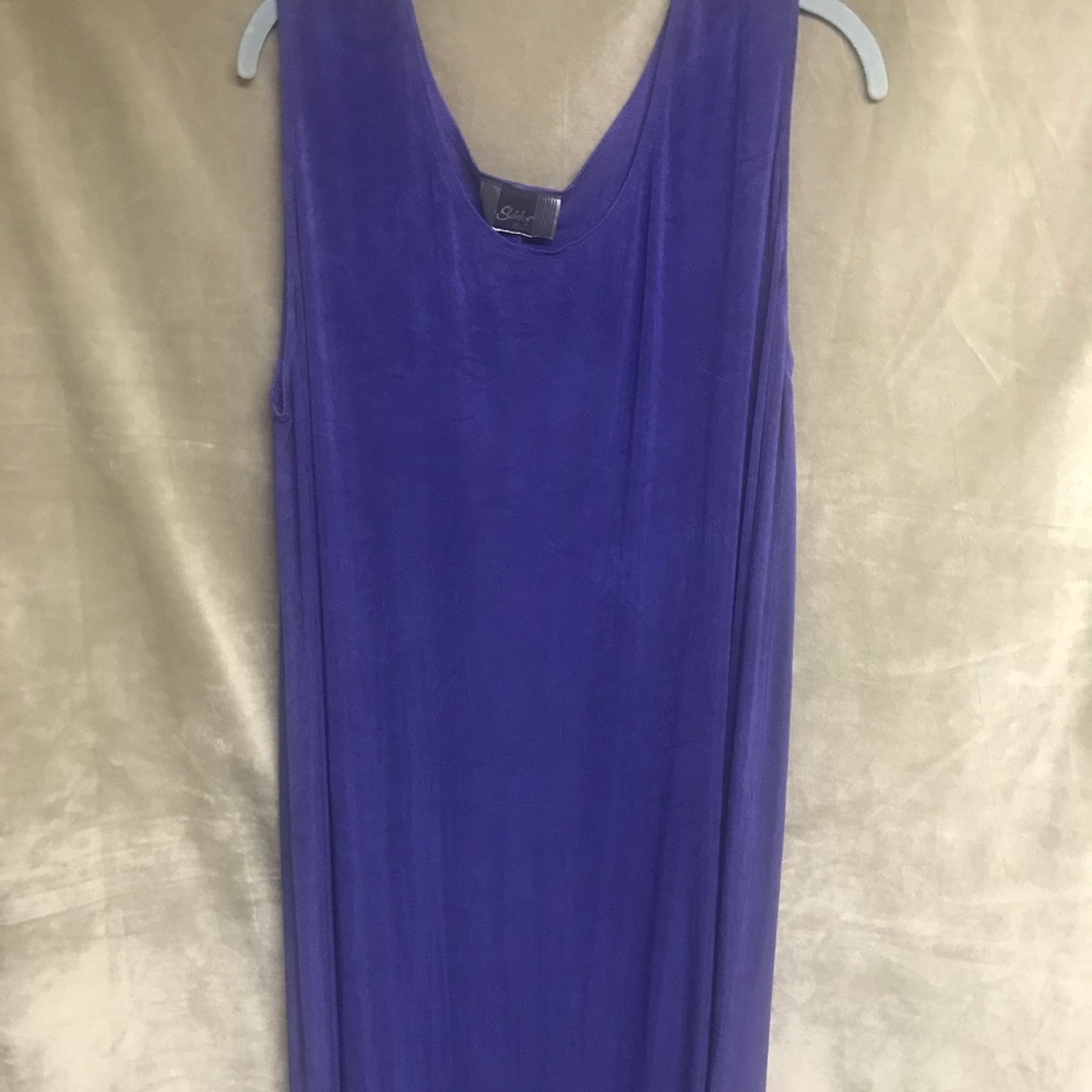 Sleeveless maxi dress