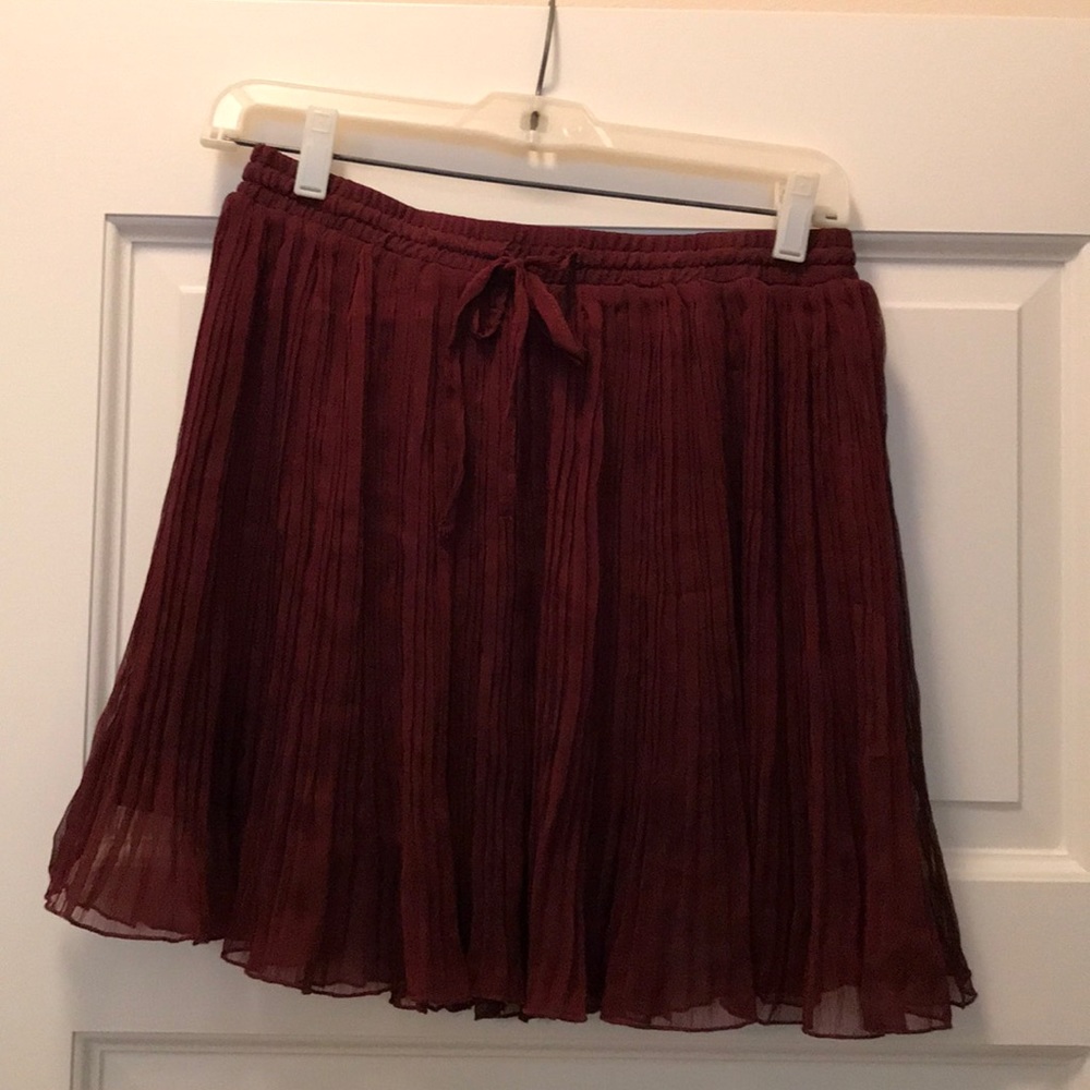 Wine colored pleated skirt