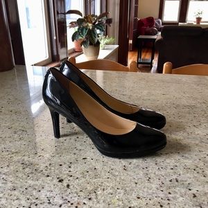 Classy Black Pumps - Liz Claiborne - Size 9