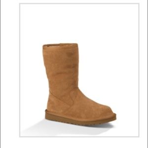 Child’s ugg size 2