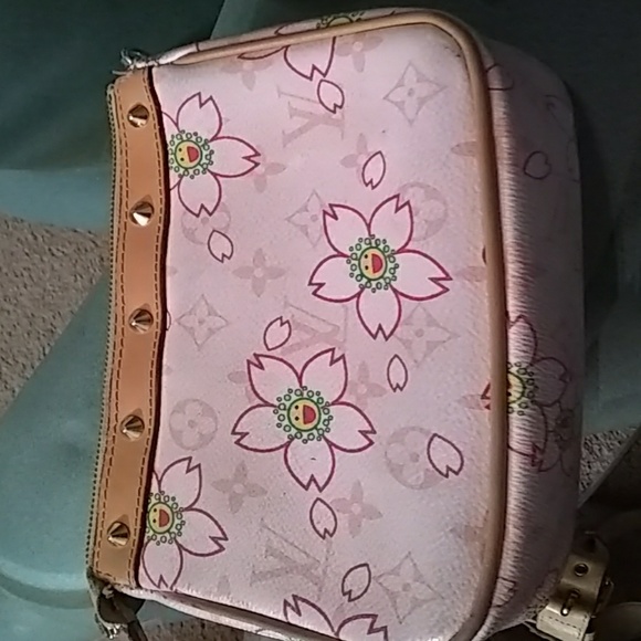 Slouchy MM Monogram - Women - Handbags | LOUIS VUITTON ® Louis vuitton hand bag