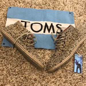 Toms booties
