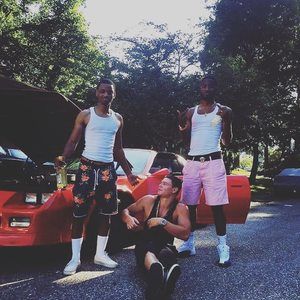 Meet your Posher, Lynell