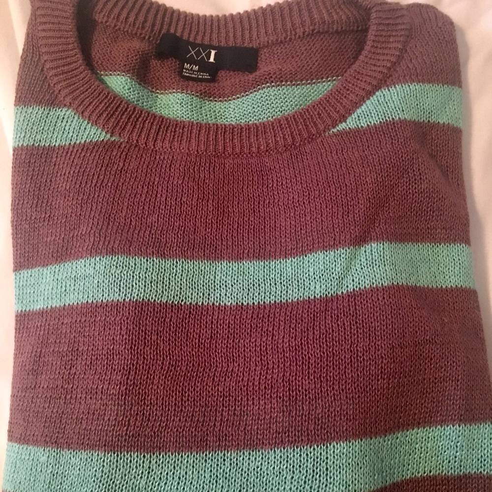 *** SOLD***. Forever 21 - Sweater (Size M)