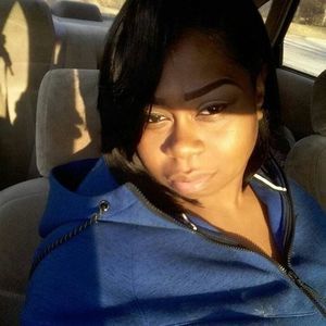 Meet your Posher, Adrienne