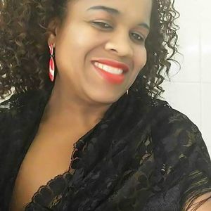 Meet your Posher, Monique