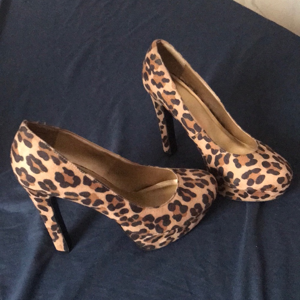 Heels - Picture 2 of 3