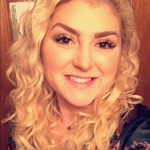 Meet your Posher, Candice