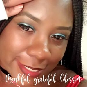 Meet your Posher, Aisha