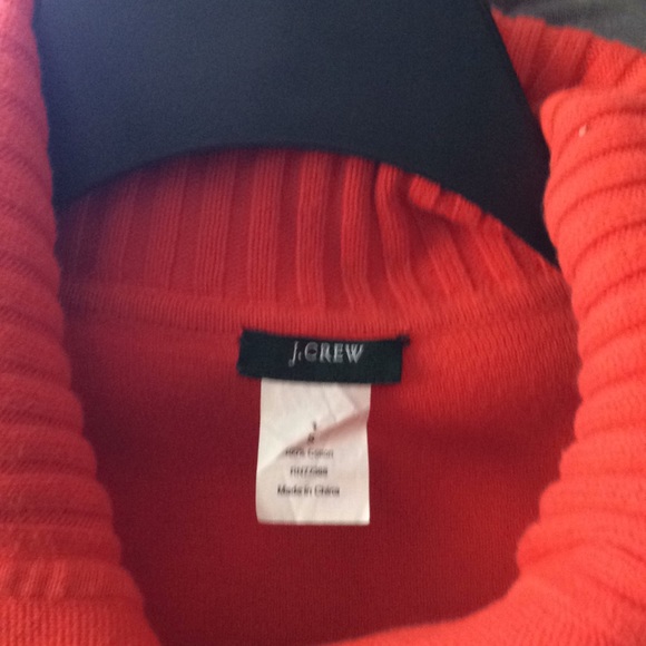 ❄️☃️Beautiful orange 🍊 J. Crew sweater☃️❄️ - Picture 3 of 8