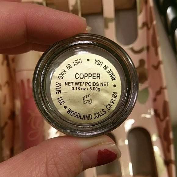 Kylie Jenner bundle - Picture 2 of 4