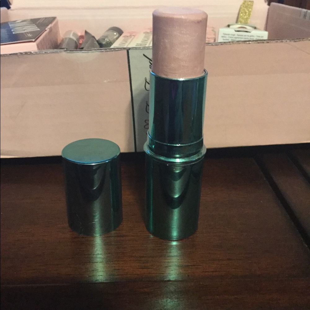 Curious Highlighter Brittney Spears